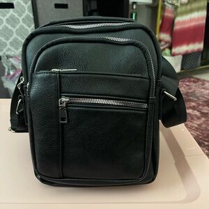 NWOT VEGAN Black Zipper Messenger Bag